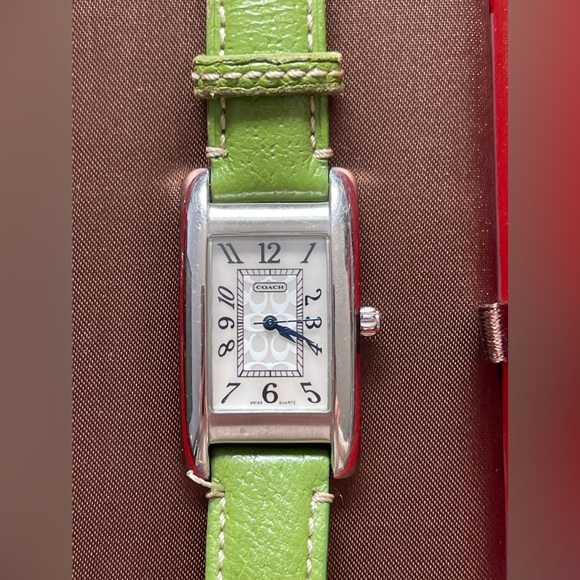 Vintage Coach watch - Picture 1 of 6